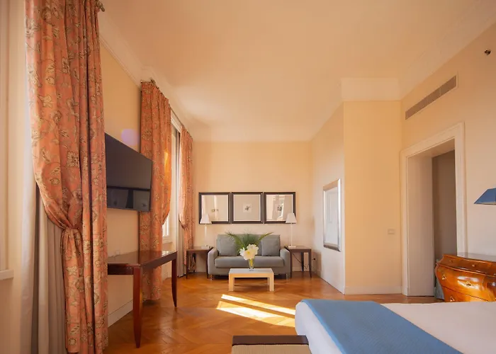 Hotel Rose Garden Palace By Omnia 4*