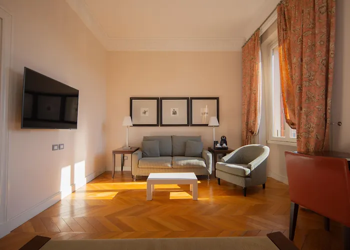 Hotel Rose Garden Palace By Omnia 4*